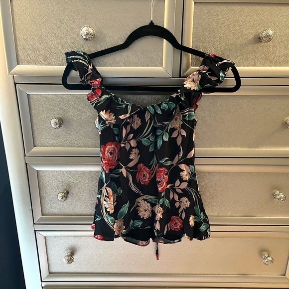 Lover and Friends Women's Top Size Medium - Picture 4 of 4